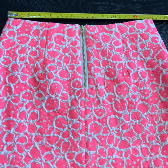 Lilly Pulitzer Floral Buttercup Scalloped Tate Skirt in Size 00 - Picture 6 of 6